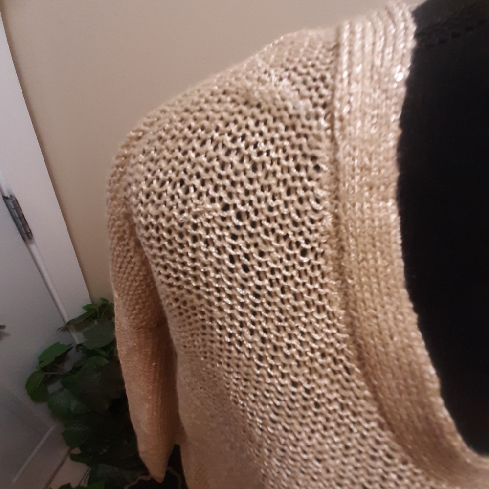 Sweater - Picture 4 of 8